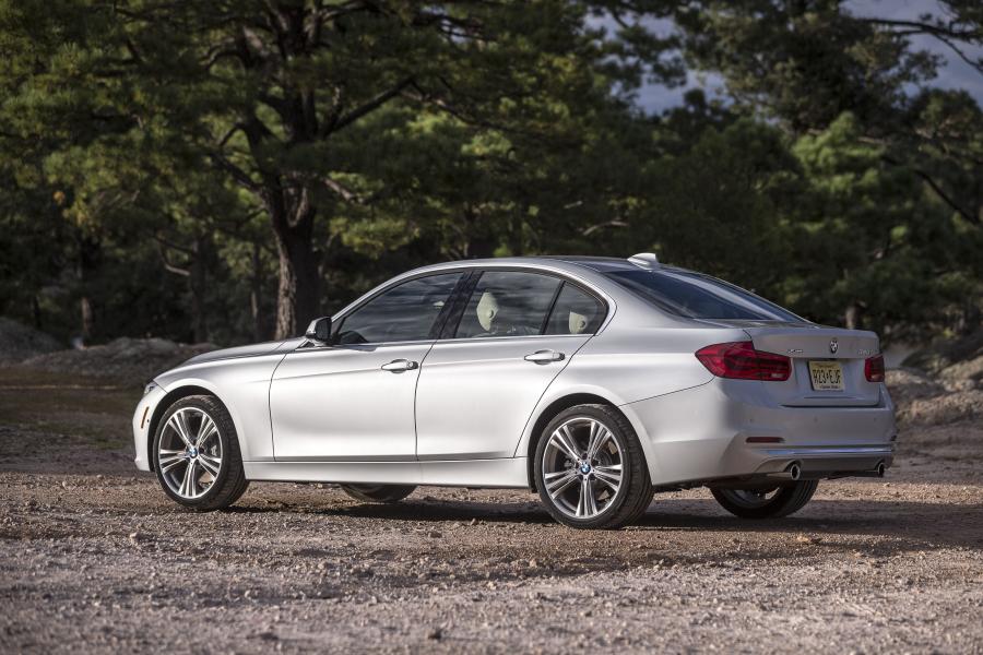  BMW 340i xDrive Luxury Line 2016 года  (US) (фото 5 из 11)